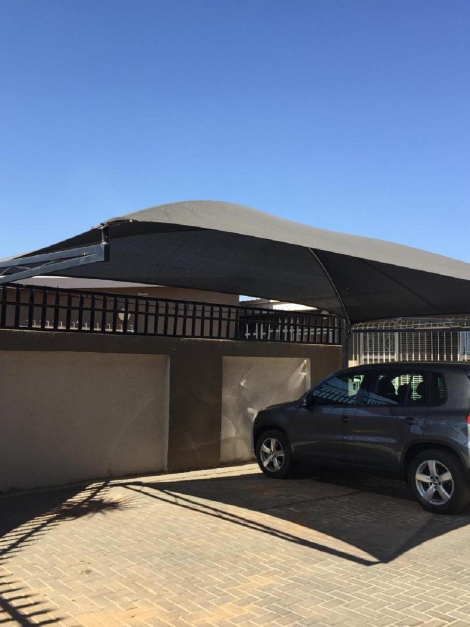 African Kingdom Guest House 博克斯堡 外观 照片