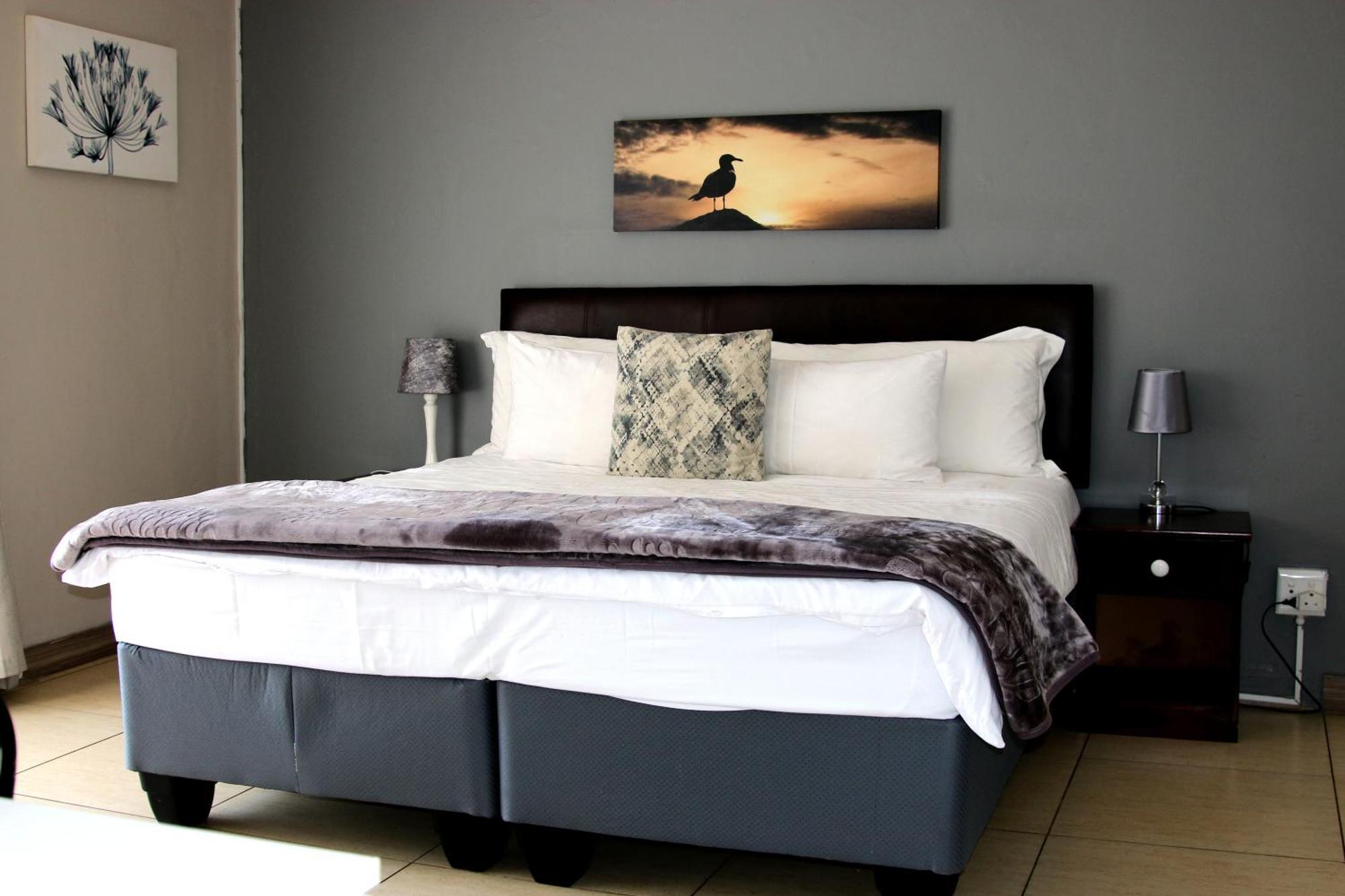 African Kingdom Guest House 博克斯堡 外观 照片