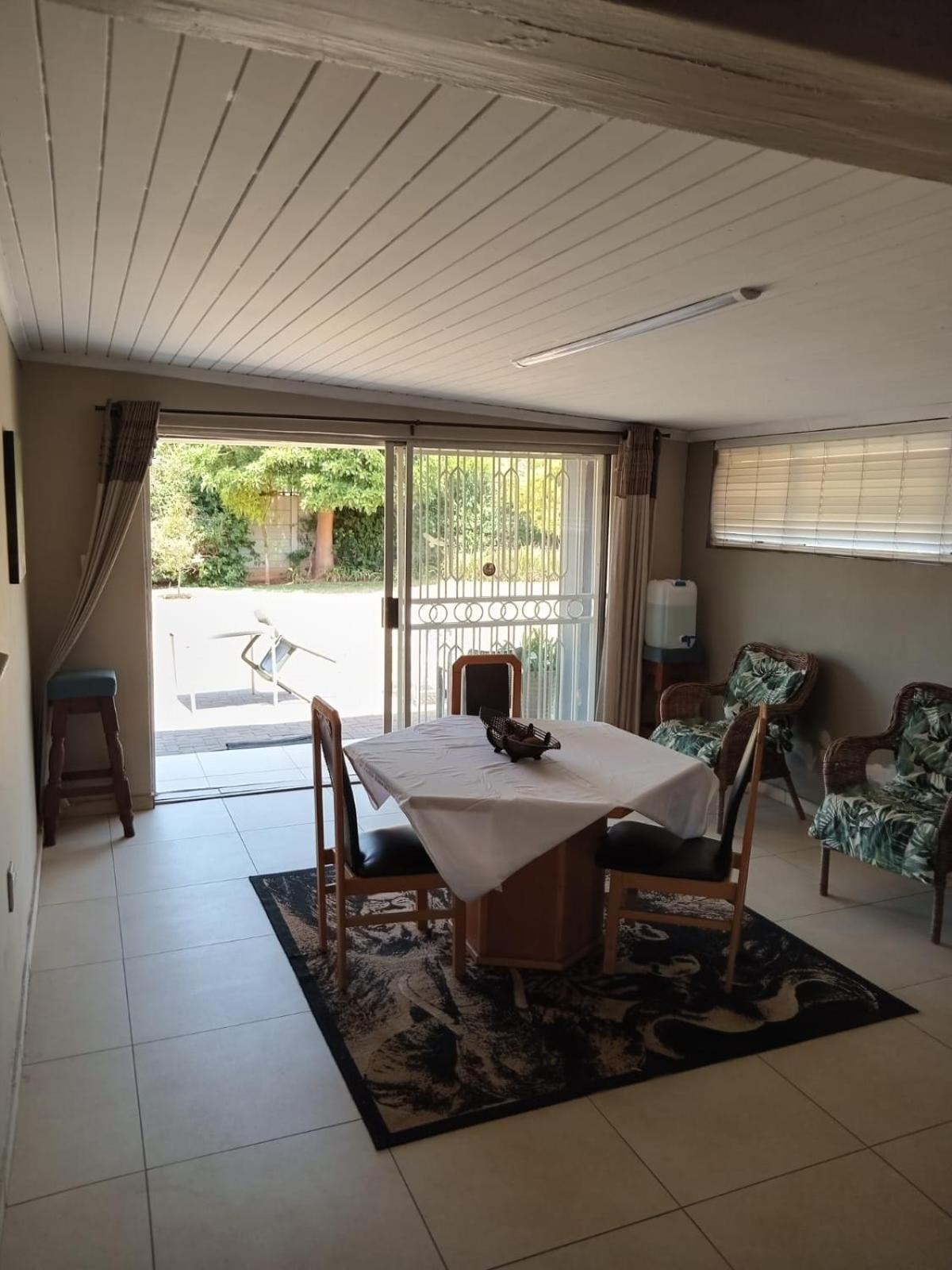 African Kingdom Guest House 博克斯堡 外观 照片