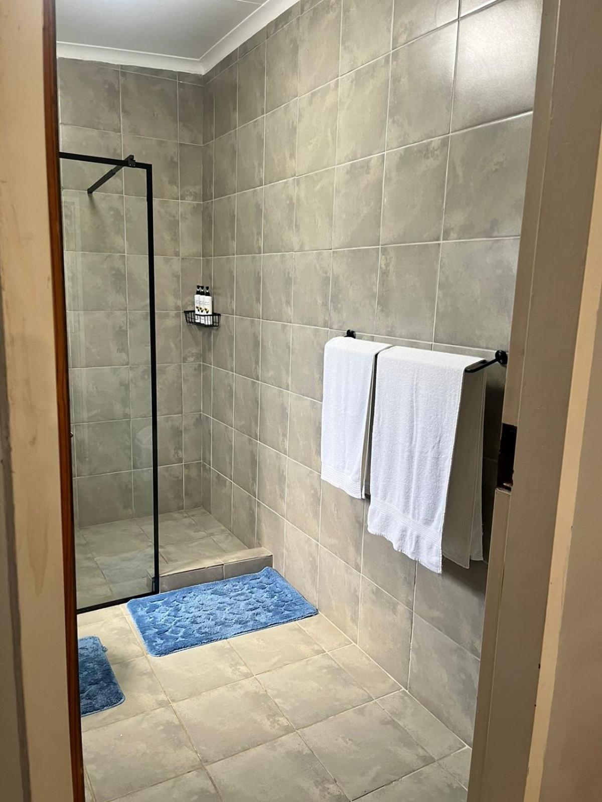 African Kingdom Guest House 博克斯堡 外观 照片