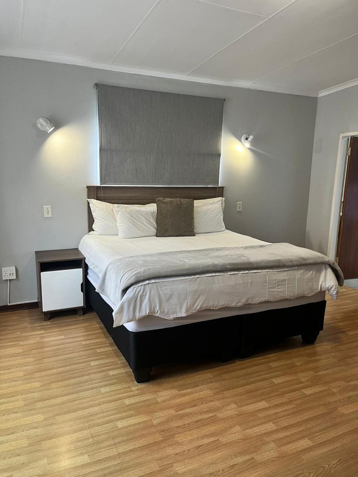 African Kingdom Guest House 博克斯堡 外观 照片